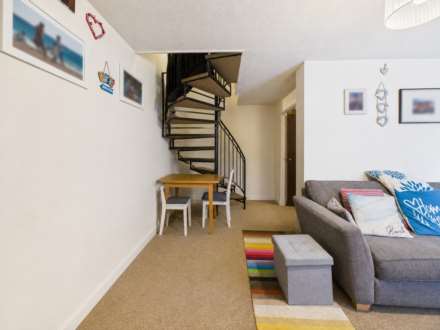 Moorland Gardens, Luton, Image 7