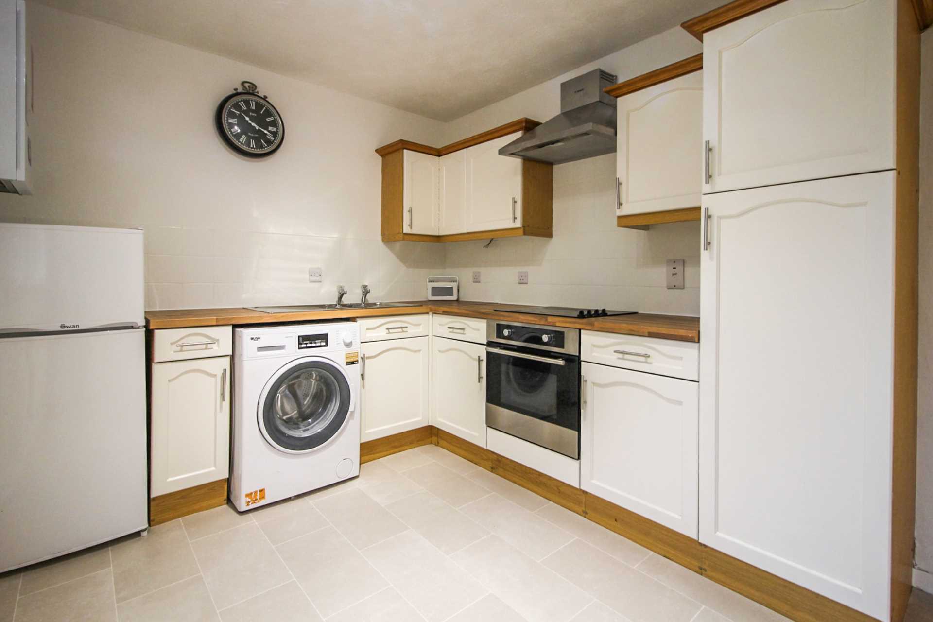 Bellerby Rise, Luton, Image 2