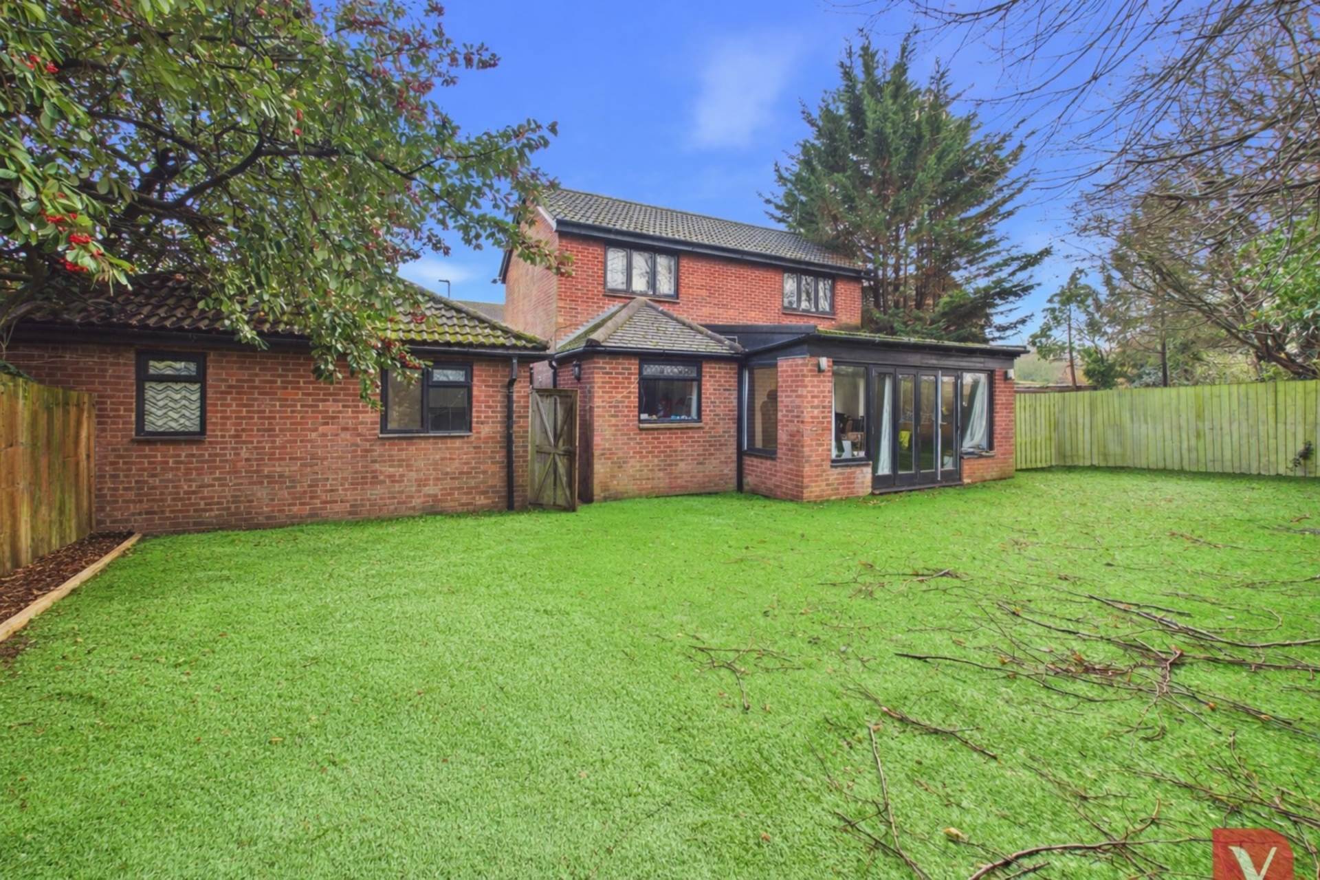 Bellerby Rise, Luton, Image 6