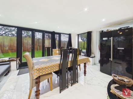 Bellerby Rise, Luton, Image 3