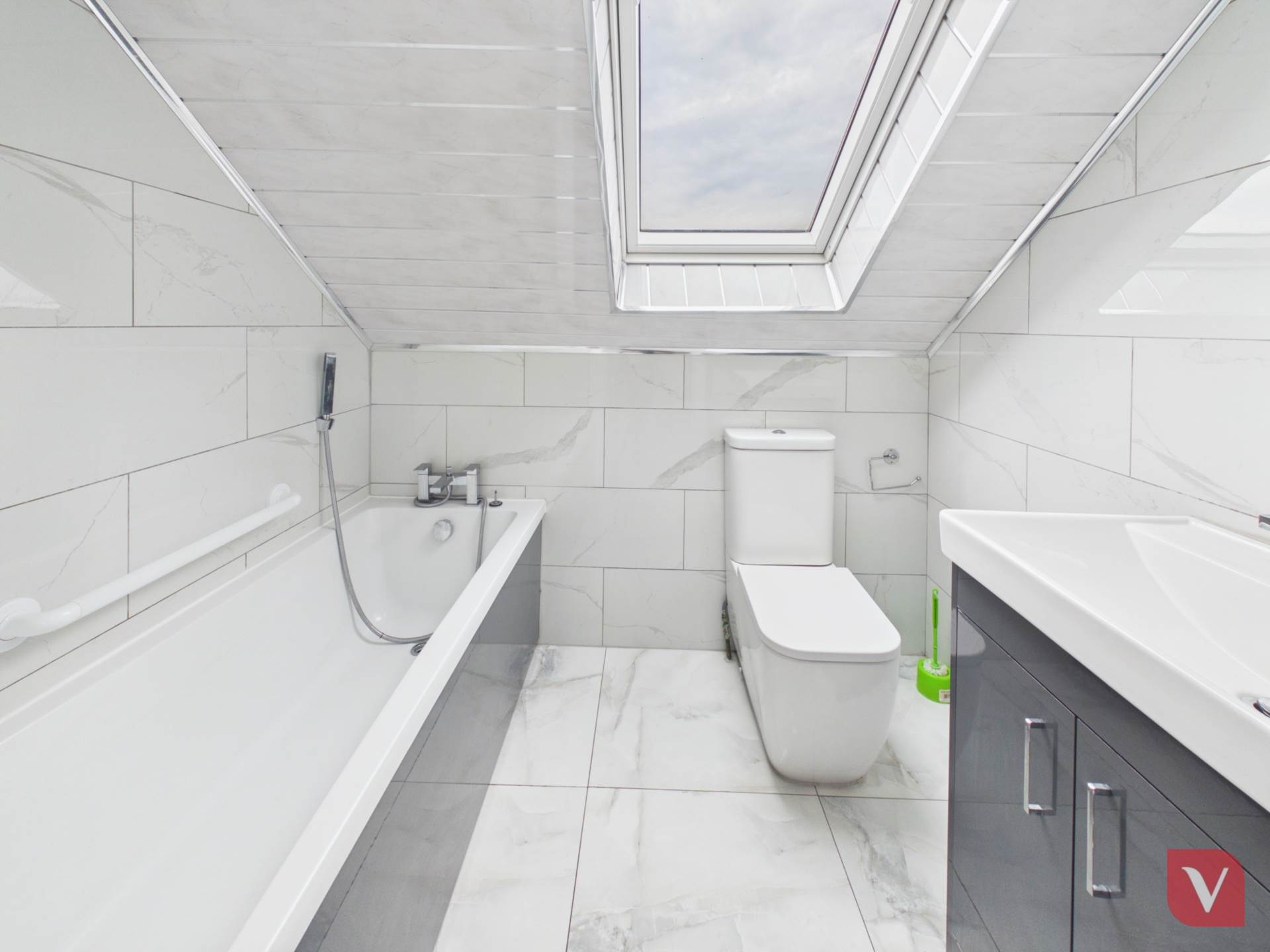 Leagrave Road, Luton, Image 12