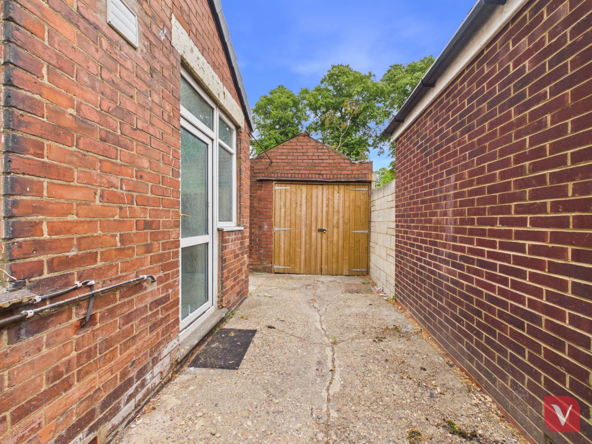 Leagrave Road, Luton, Image 15