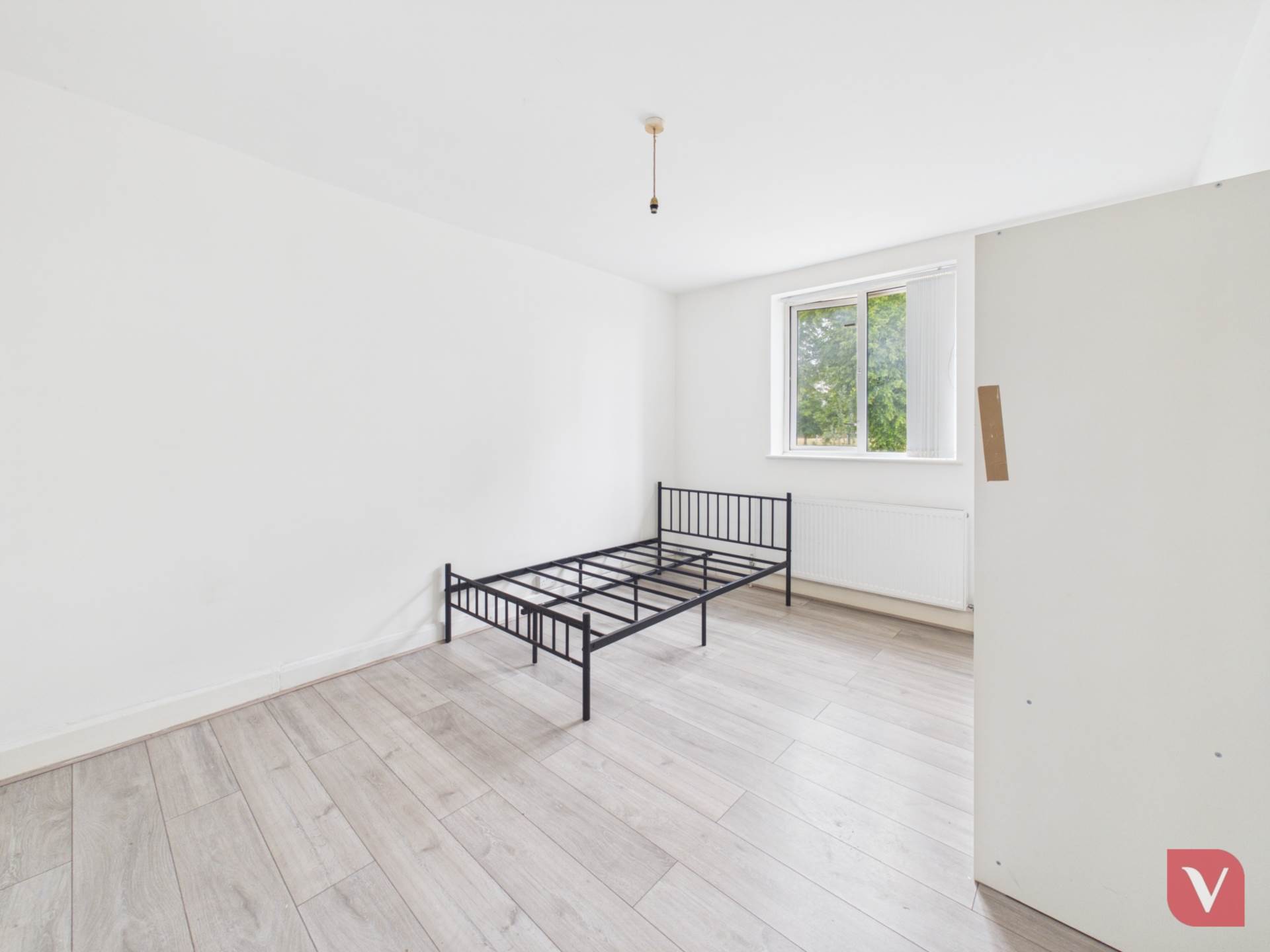 Leagrave Road, Luton, Image 6
