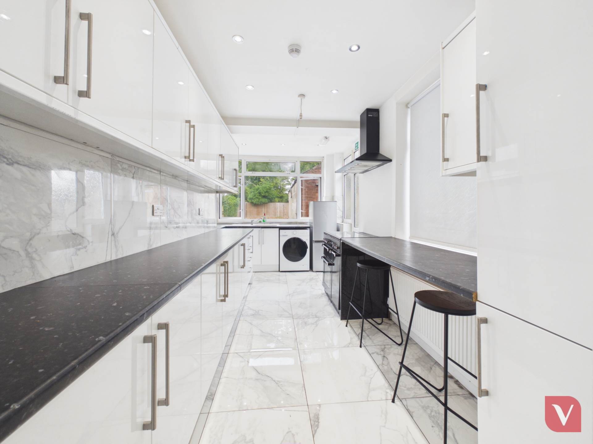 Leagrave Road, Luton, Image 7