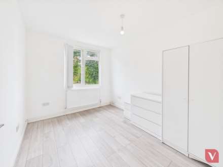 Leagrave Road, Luton, Image 11