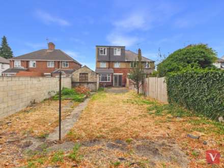 Leagrave Road, Luton, Image 14