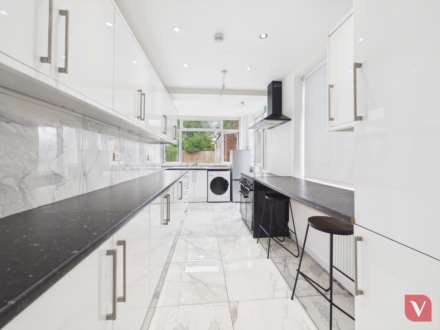 Leagrave Road, Luton, Image 7