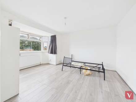 Leagrave Road, Luton, Image 8