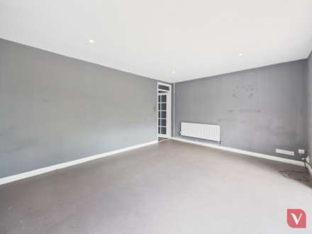Elm Park Close, Houghton Regis, Image 5