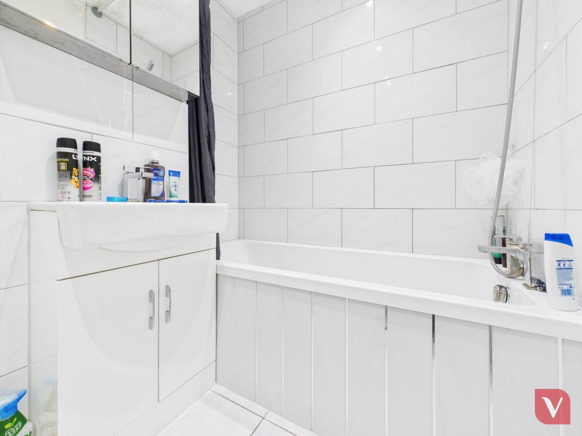 Renshaw Close, Luton, Image 6