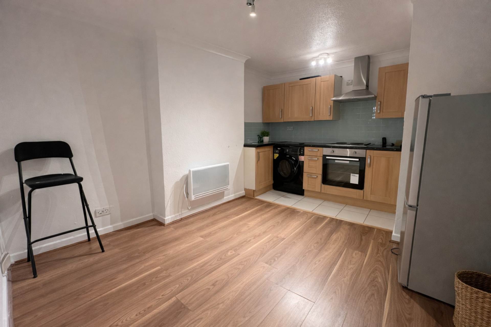 Cardiff Grove, Luton, Image 4