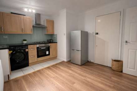 Cardiff Grove, Luton, Image 5