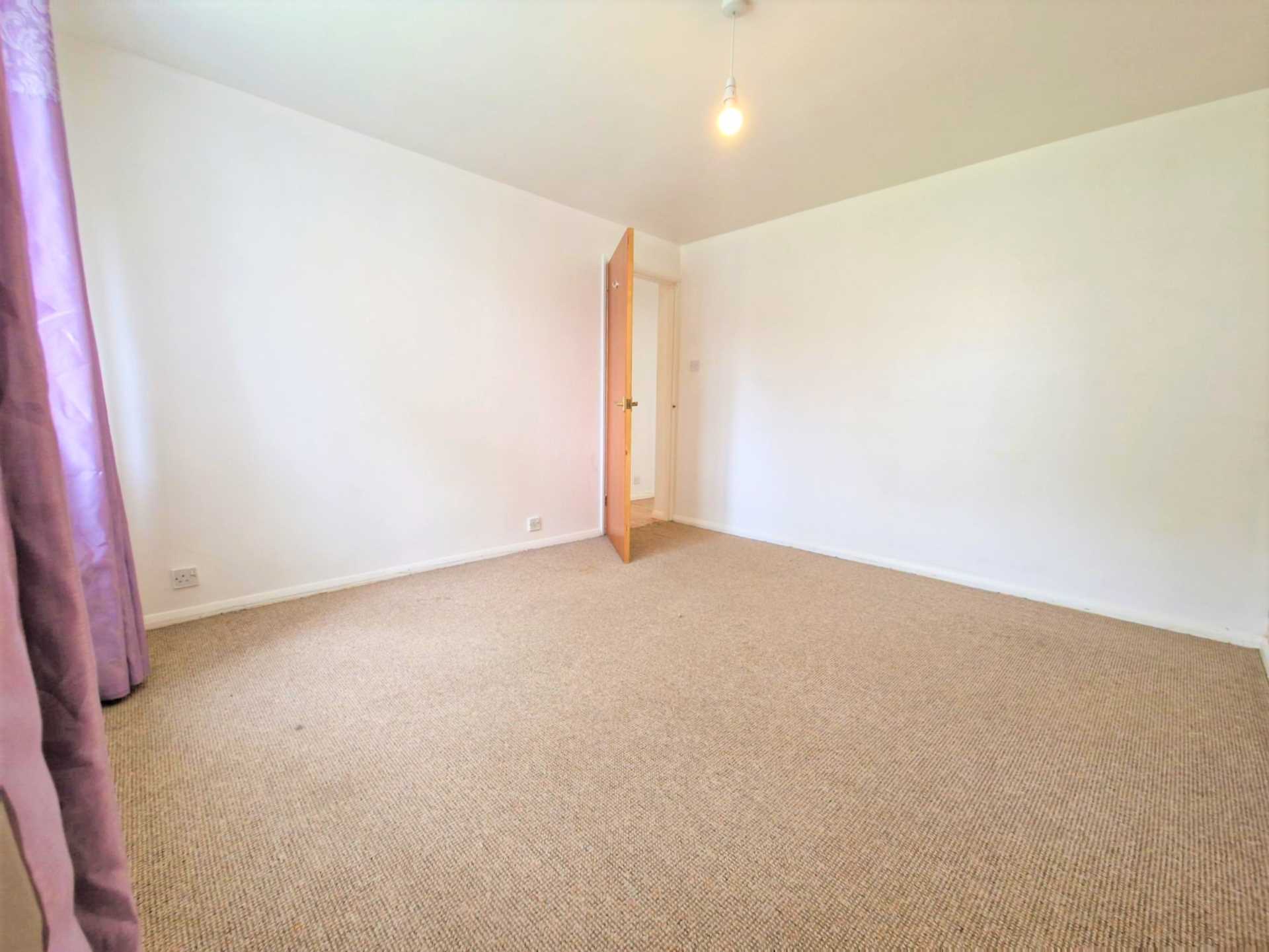 The Quadrant, Houghton Regis, Image 9