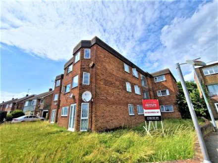 The Quadrant, Houghton Regis, Image 1