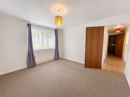 The Quadrant, Houghton Regis, Image 10