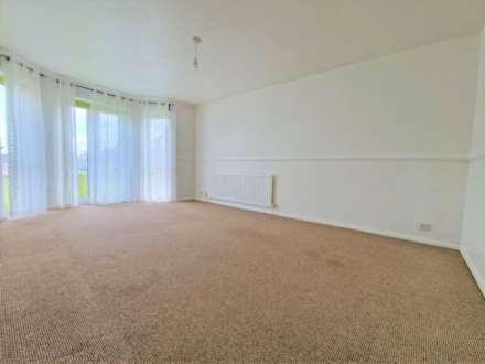 The Quadrant, Houghton Regis, Image 2