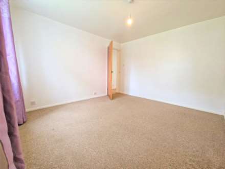 The Quadrant, Houghton Regis, Image 9