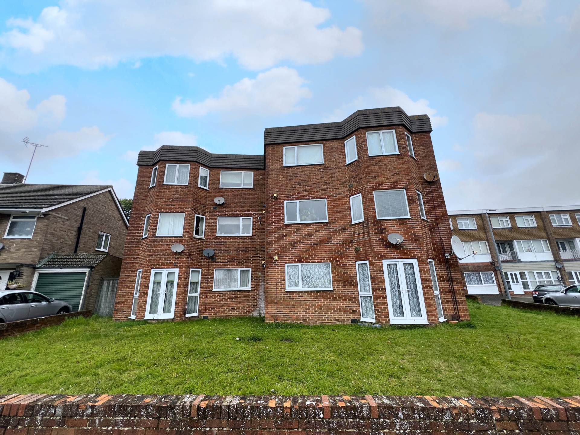The Quadrant, Houghton Regis, Image 1