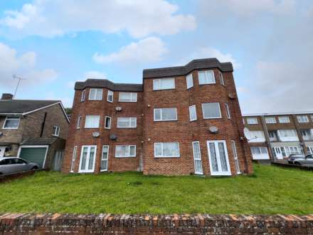 The Quadrant, Houghton Regis, Image 1