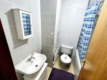 The Quadrant, Houghton Regis, Image 6