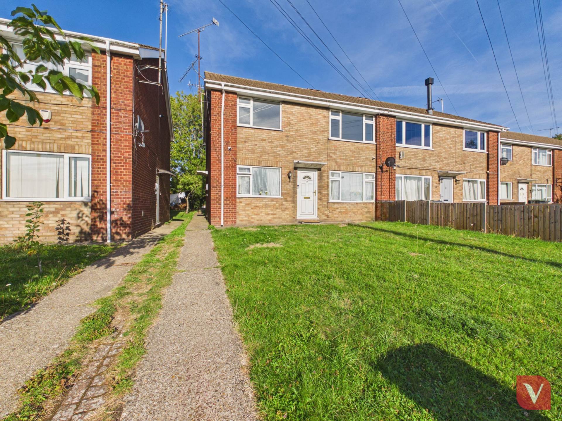 Canterbury Close, Luton, Image 1
