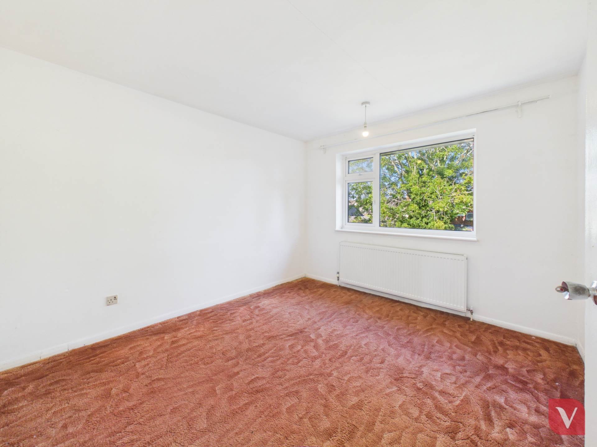 Canterbury Close, Luton, Image 3