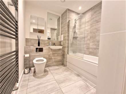 Stirling Drive, Luton, Image 5