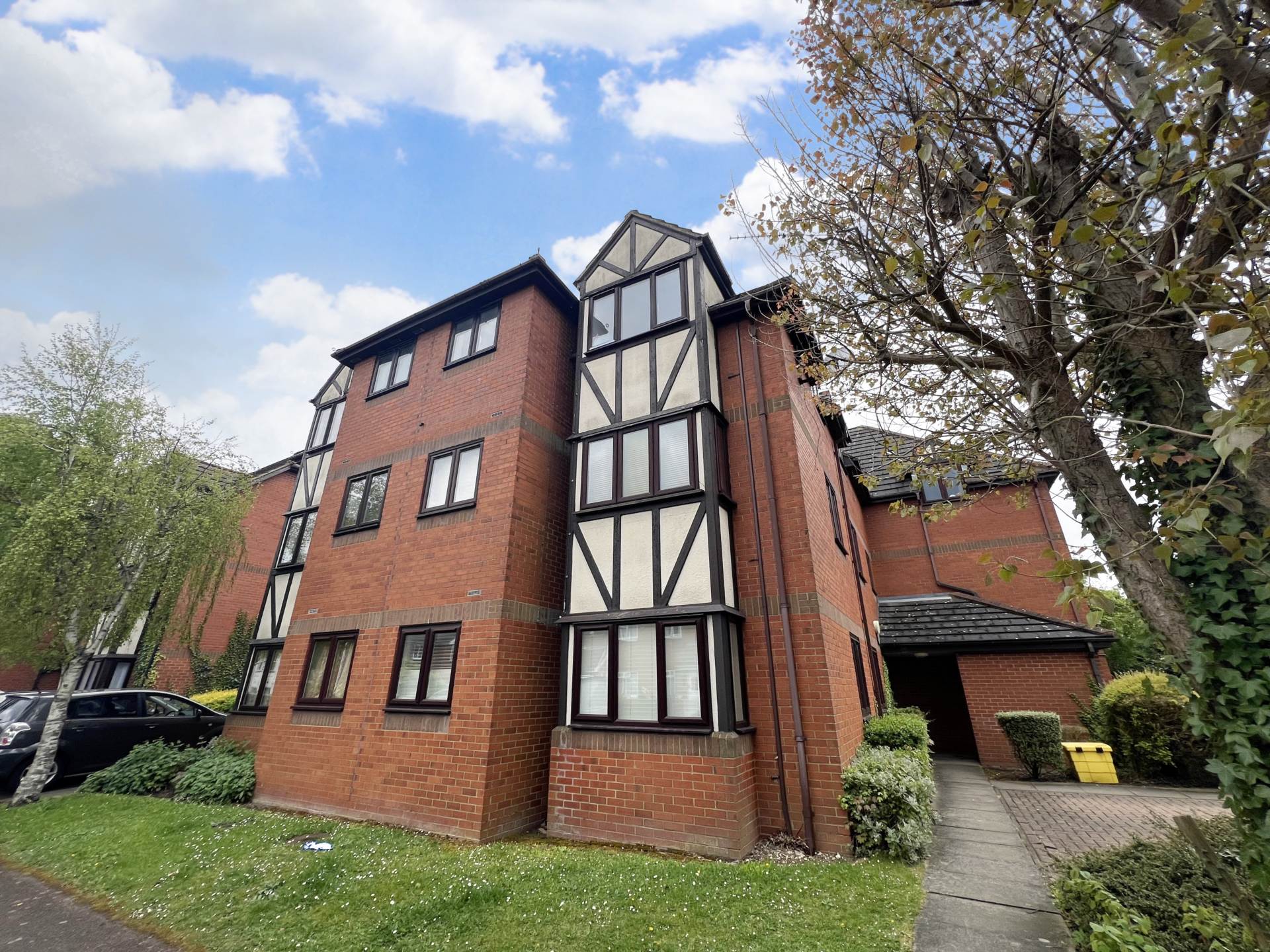 Leafield, Luton, Image 1