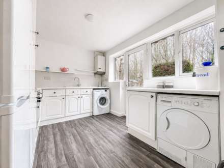 Lucas Gardens, Luton, Image 3