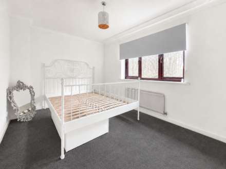 Lucas Gardens, Luton, Image 4