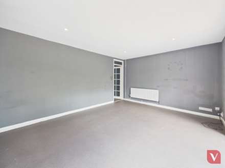 Elm Park Close, Houghton Regis, Image 6
