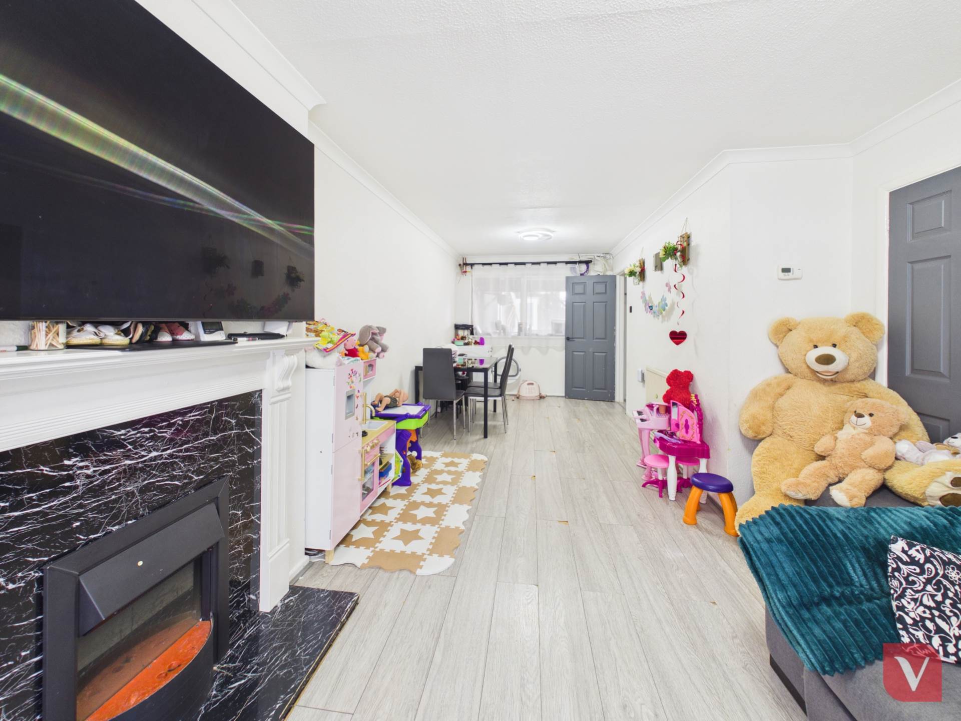 Verulam Gardens, Luton, Image 11