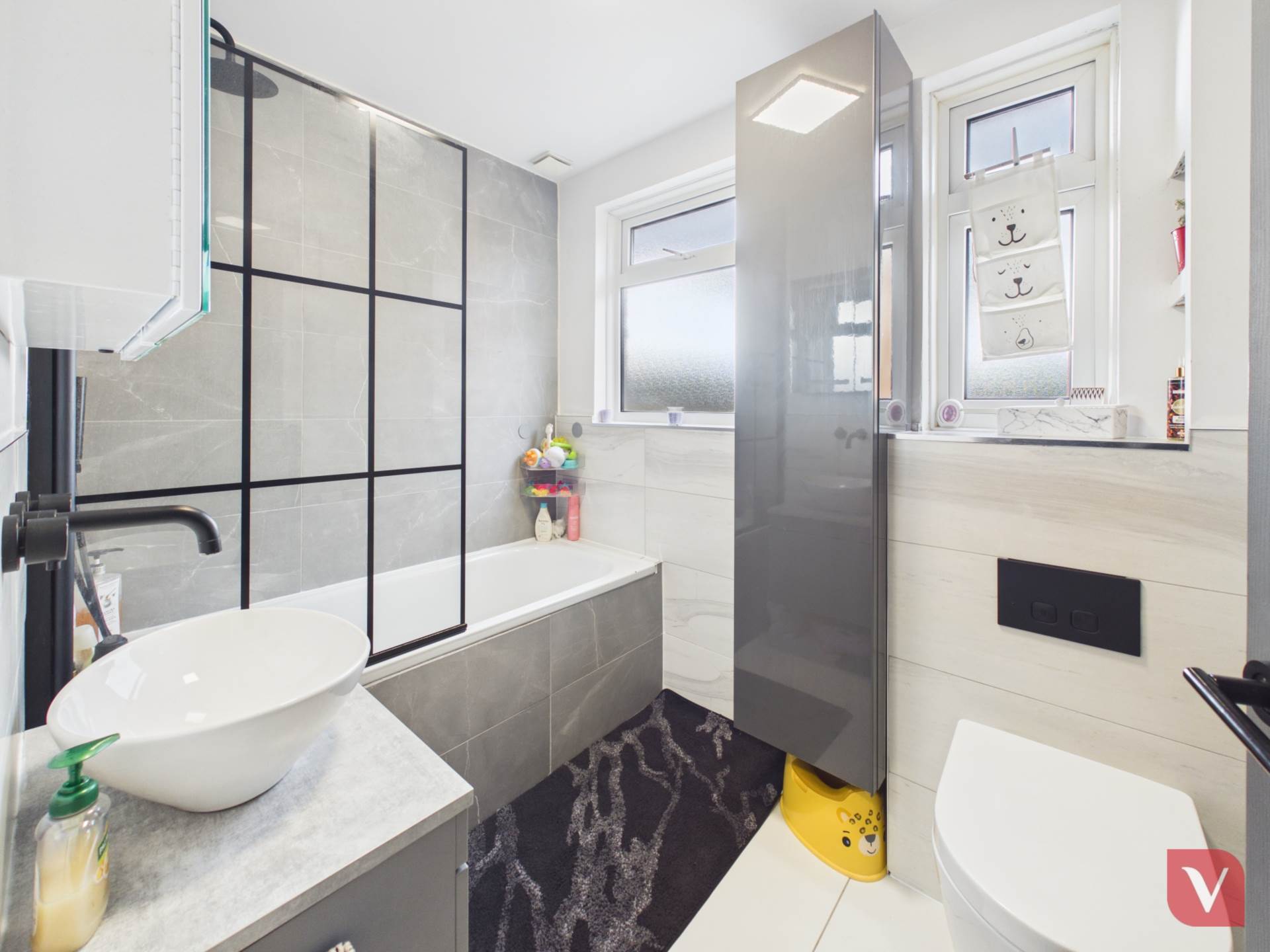 Verulam Gardens, Luton, Image 7