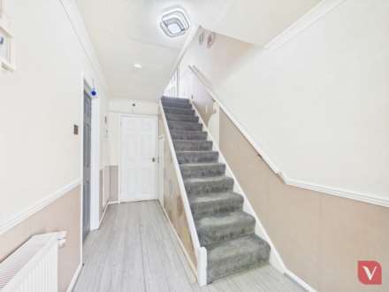 Verulam Gardens, Luton, Image 2