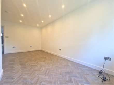 Derby Road, Luton, Image 3