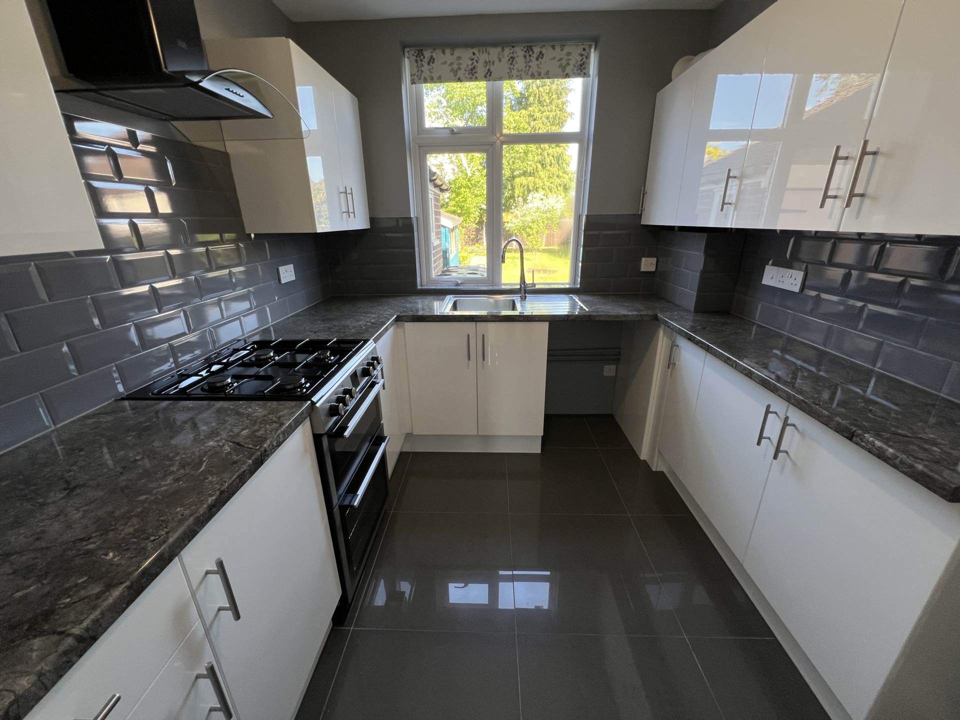 Fountains Road, Luton, Image 2