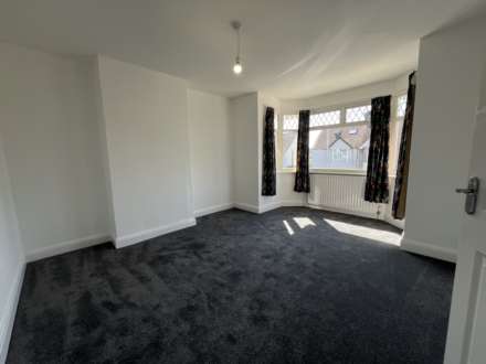 Fountains Road, Luton, Image 17