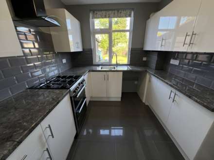Fountains Road, Luton, Image 2