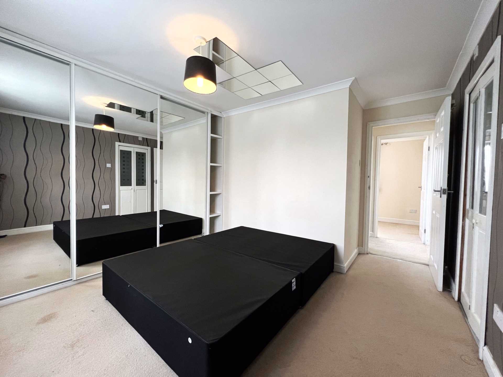 Linnet Close, Luton, Image 3