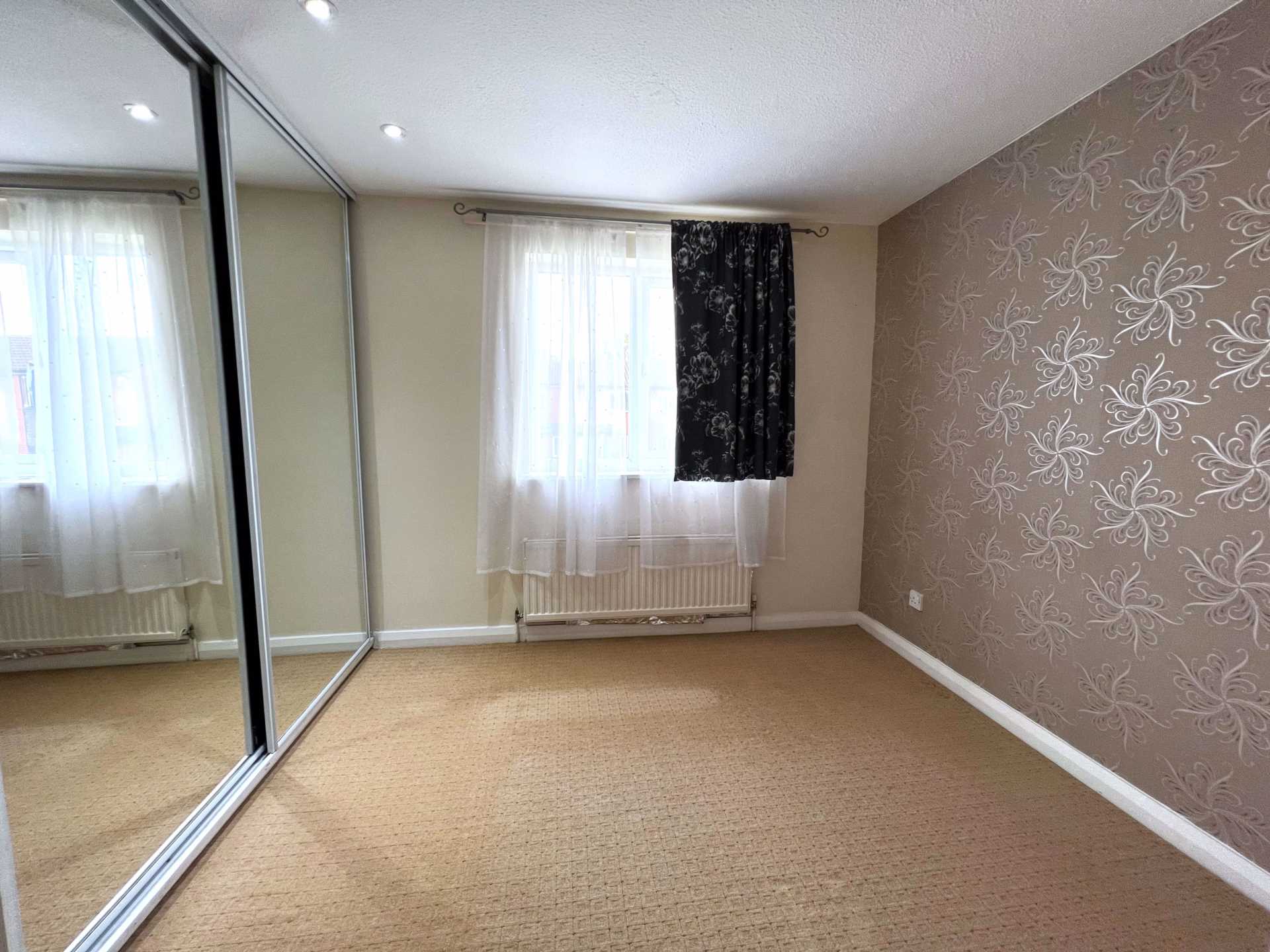 Linnet Close, Luton, Image 5