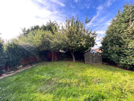 Linnet Close, Luton, Image 11