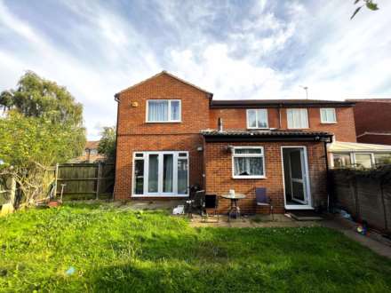 Linnet Close, Luton, Image 15