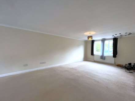 Linnet Close, Luton, Image 9