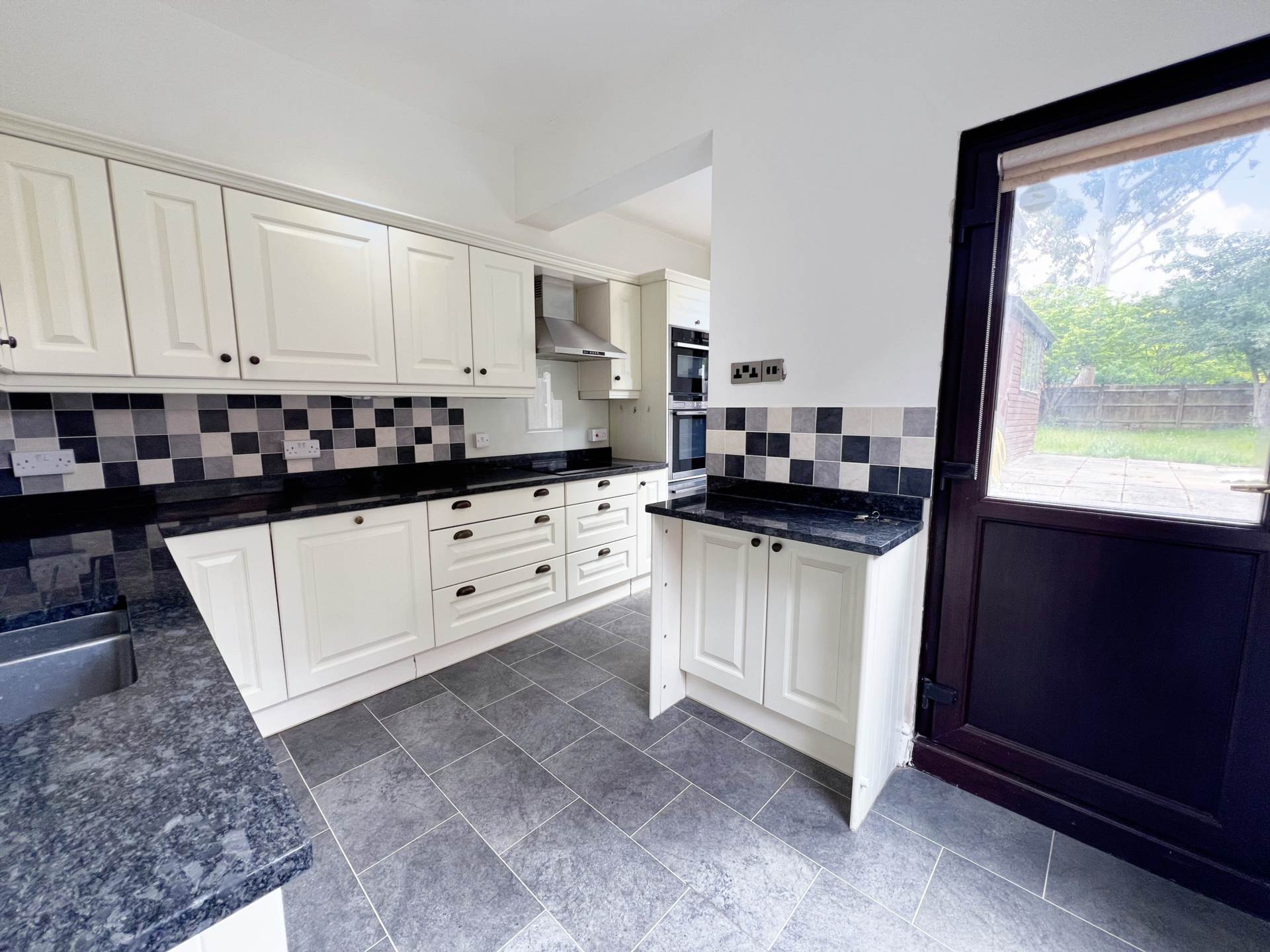 West Hill Road, Luton, Image 8