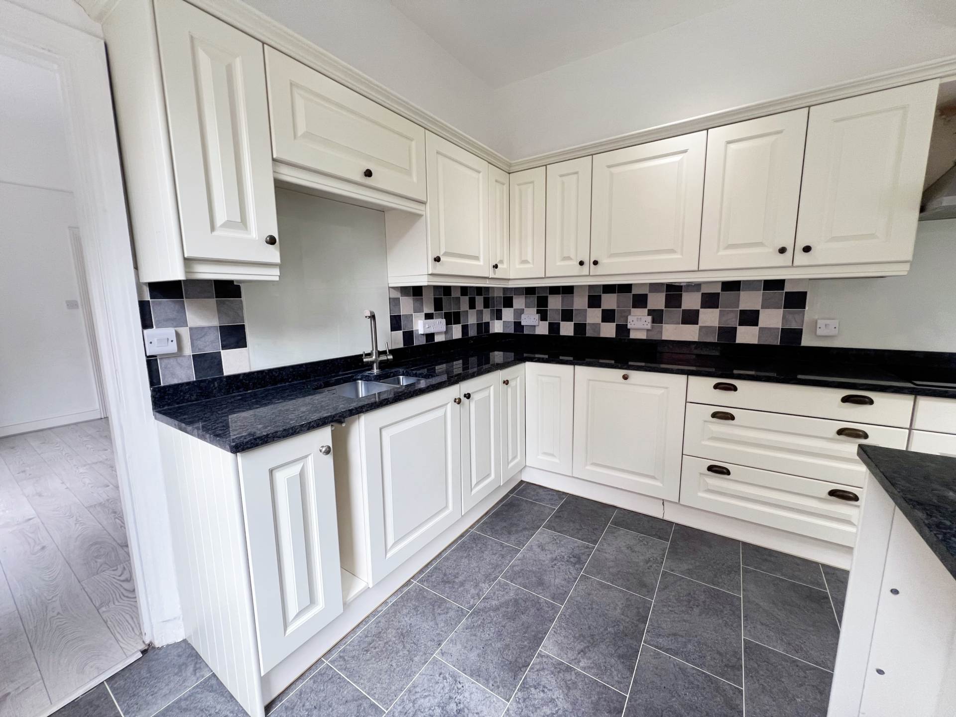West Hill Road, Luton, Image 9