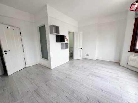 West Hill Road, Luton, Image 15