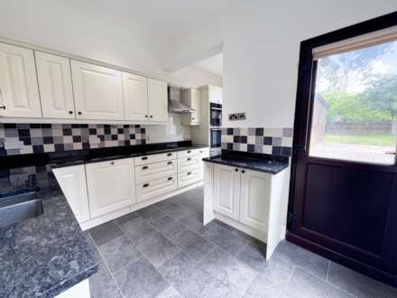 West Hill Road, Luton, Image 8