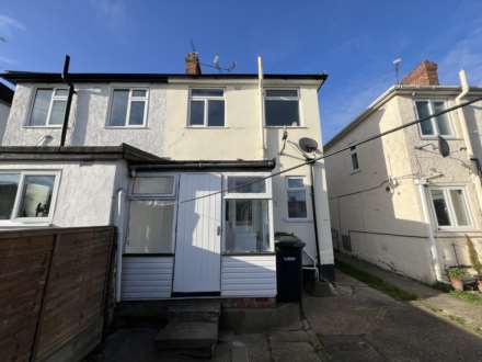 Fourth Avenue, Luton, Image 10