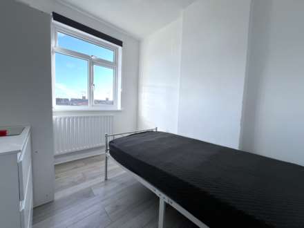 Fourth Avenue, Luton, Image 7