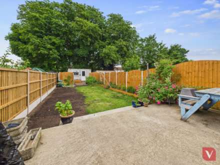 Gardenia Avenue, Luton, Image 16
